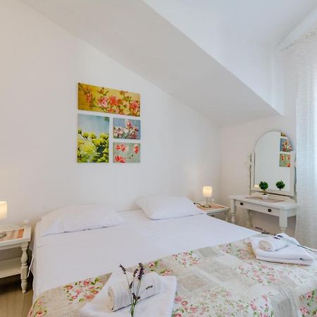 Villa Dinka Sutivan Extérieur photo