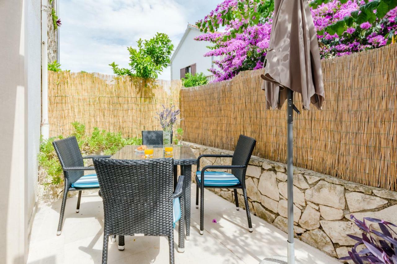 Villa Dinka Sutivan Extérieur photo