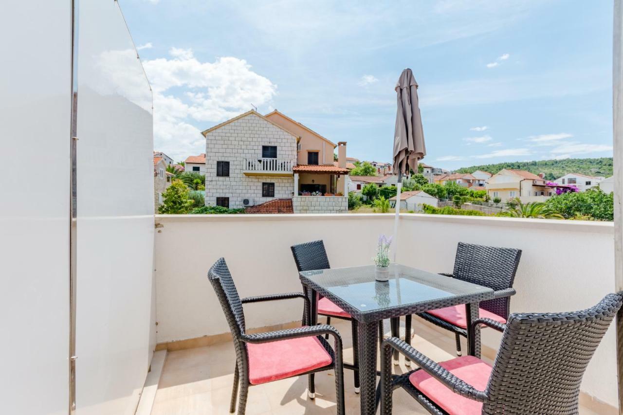Villa Dinka Sutivan Extérieur photo