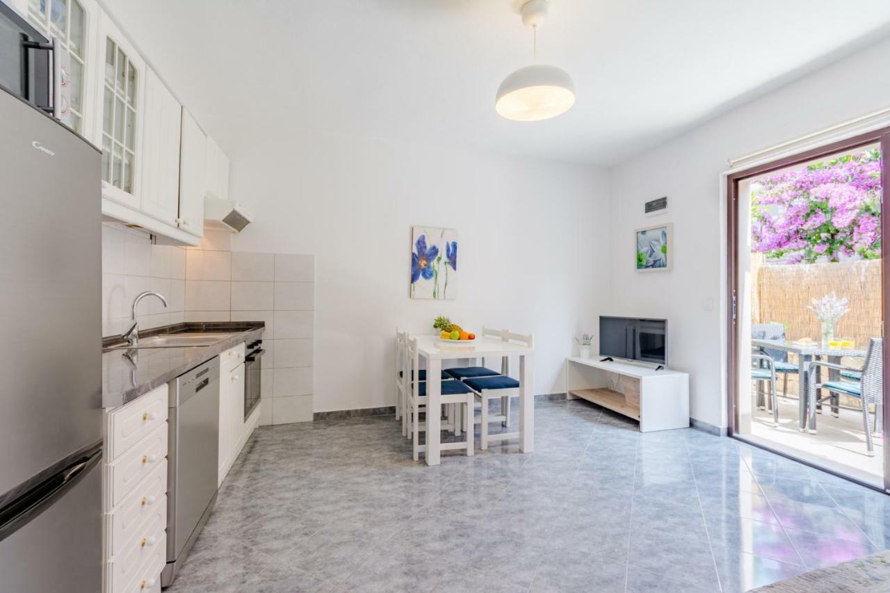 Villa Dinka Sutivan Extérieur photo
