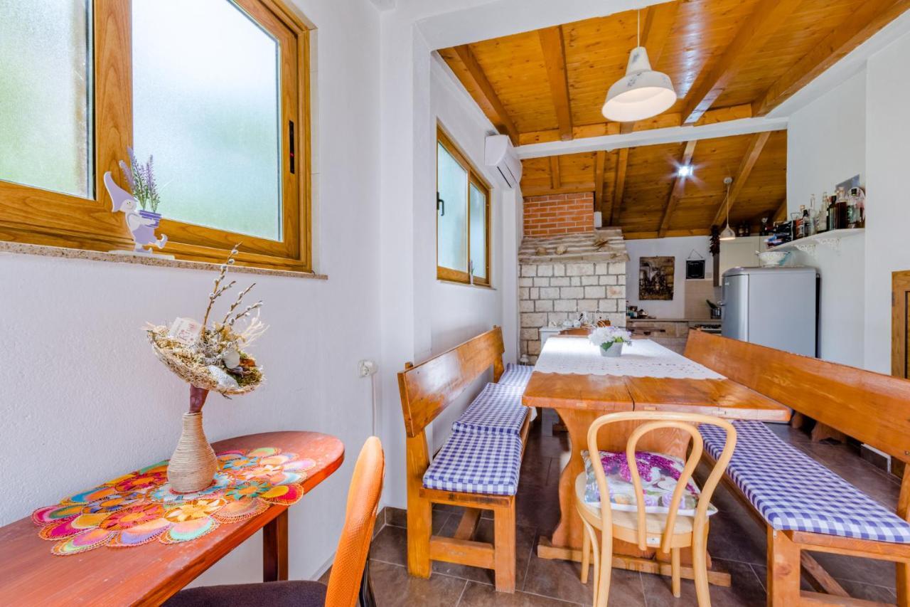 Villa Dinka Sutivan Extérieur photo